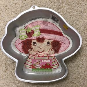 Wilton Strawberry shortcake cake pan